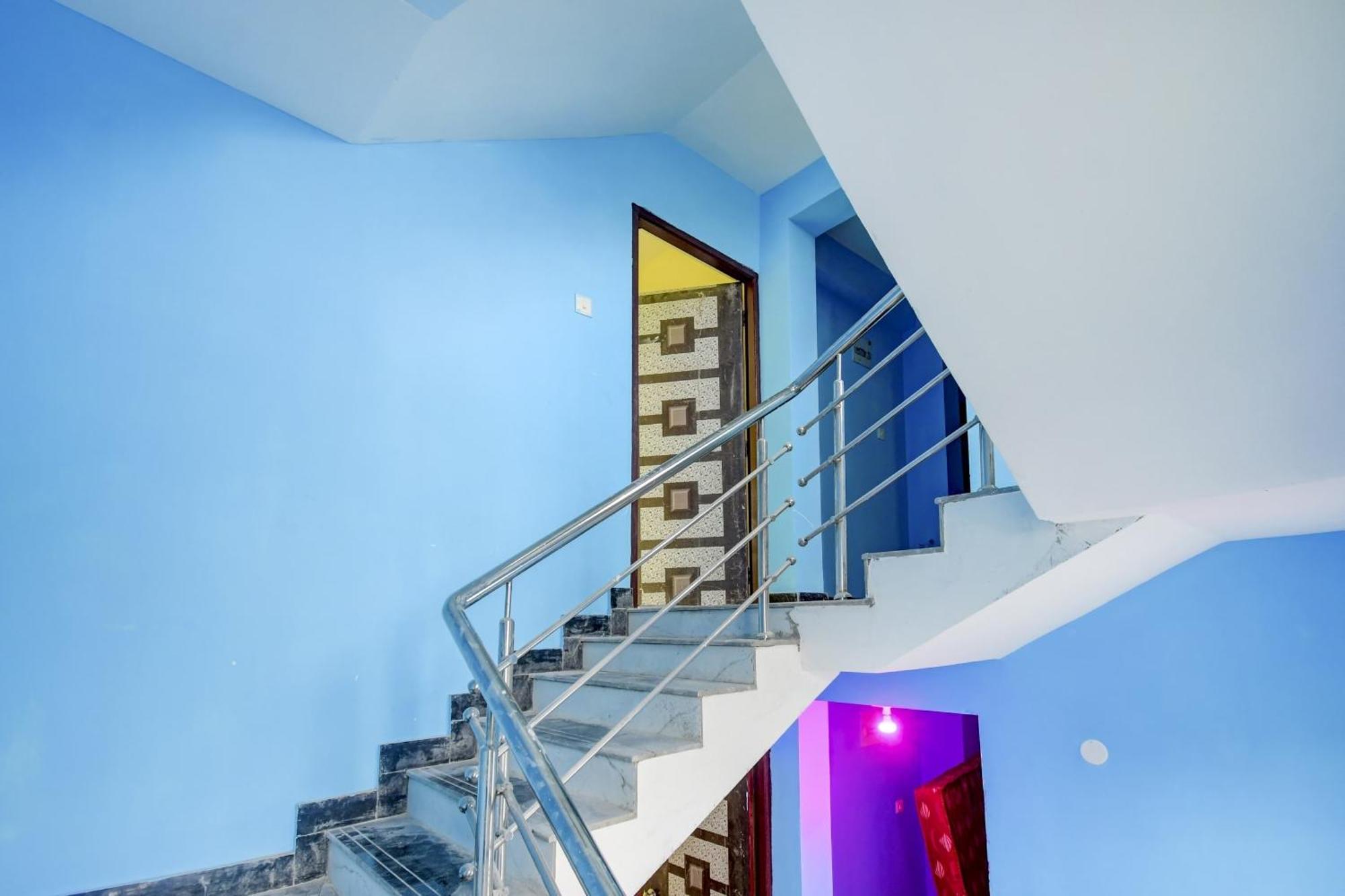 Super Hotel O 4 Friends Kalkuta Zewnętrze zdjęcie